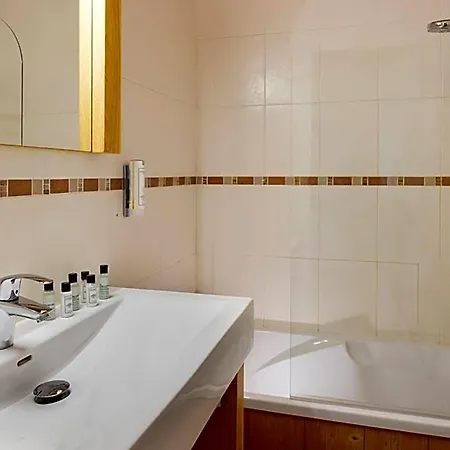 Aalborg فندق لو دوز آلب